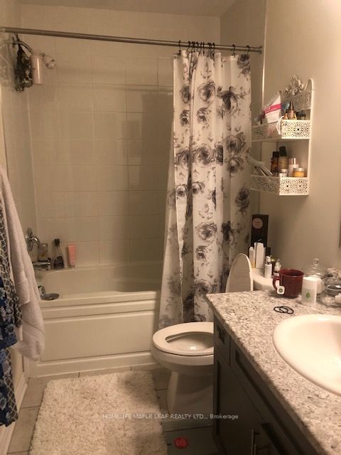 22 Spring Creek Dr, #4