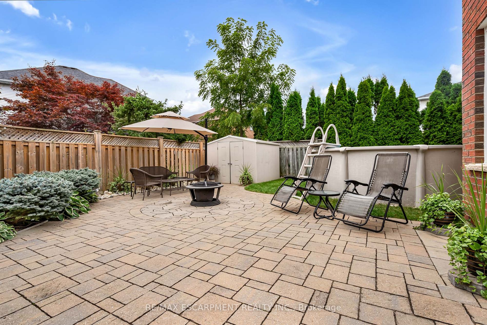 19 Falconridge Dr