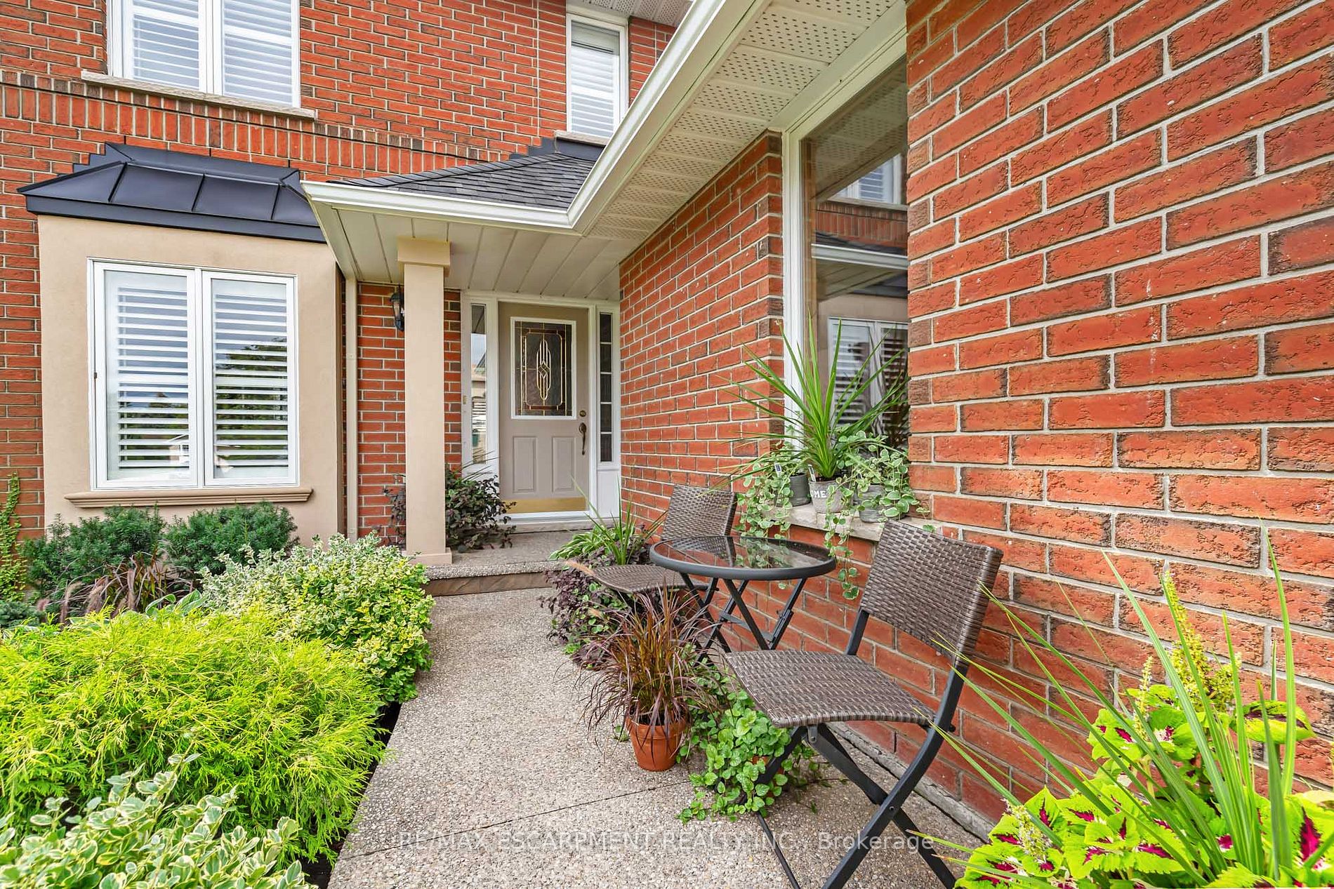 19 Falconridge Dr