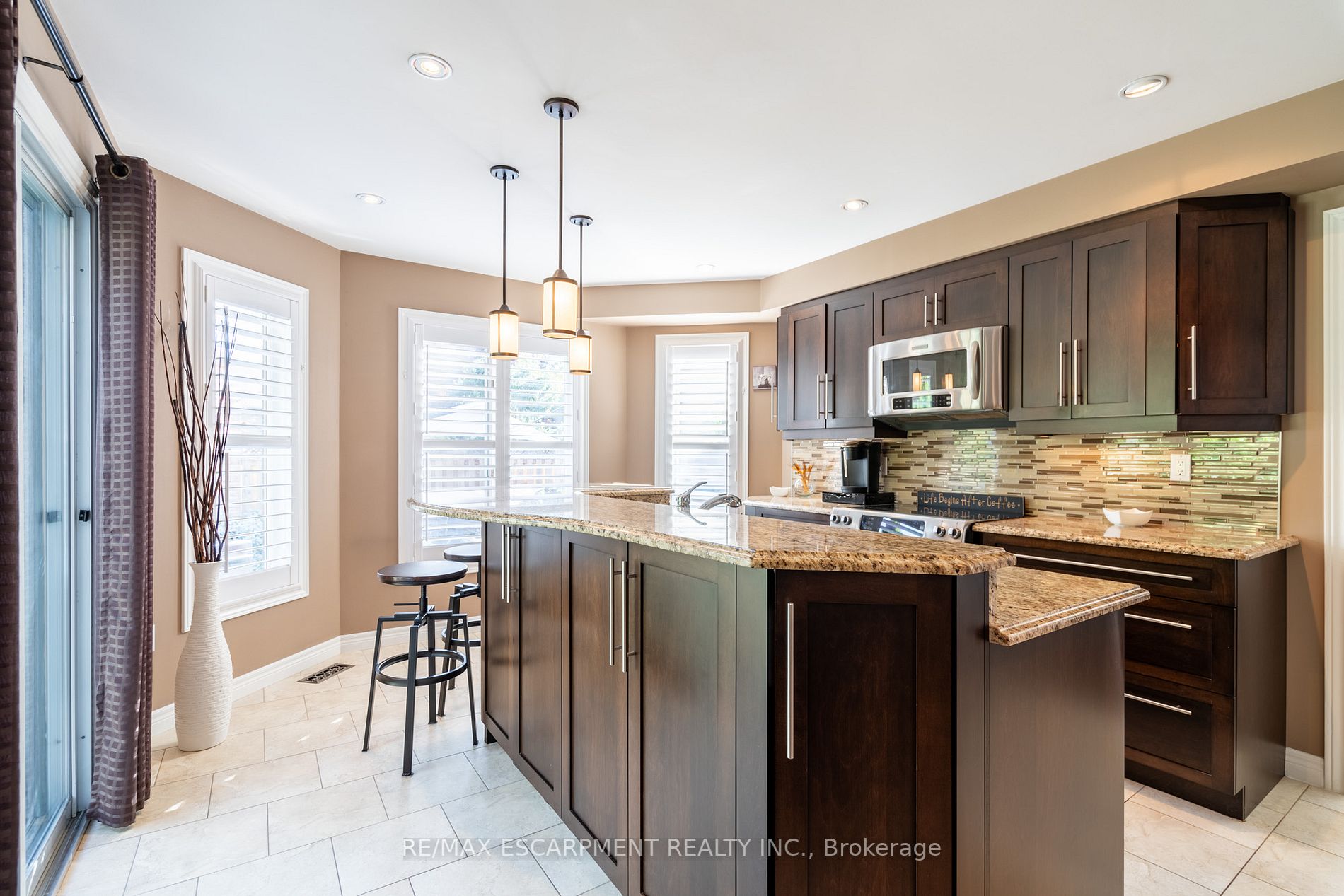 19 Falconridge Dr