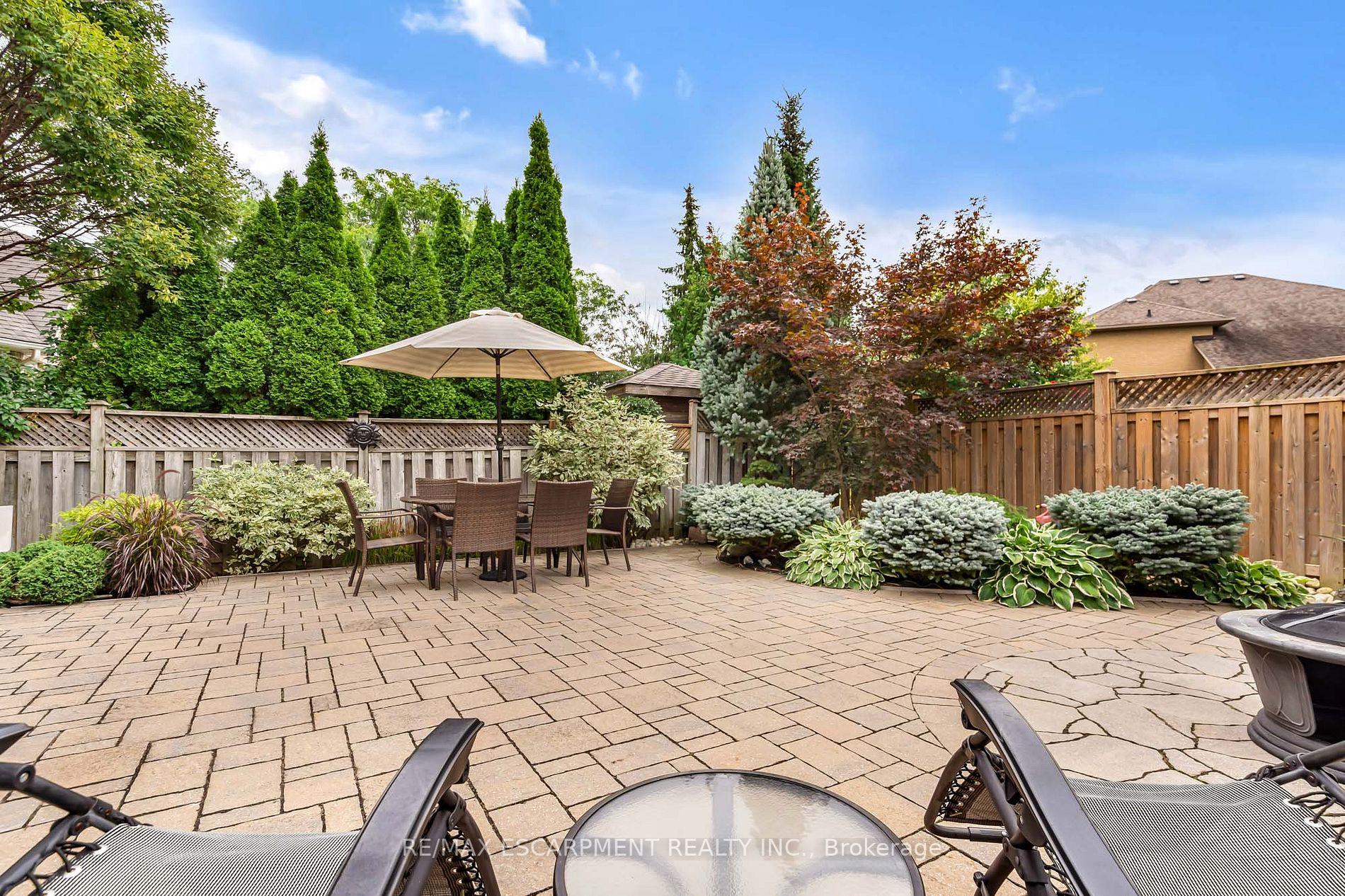 19 Falconridge Dr