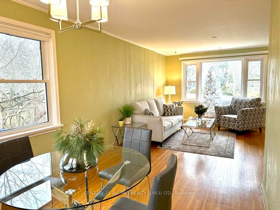 21 Orchard Ave