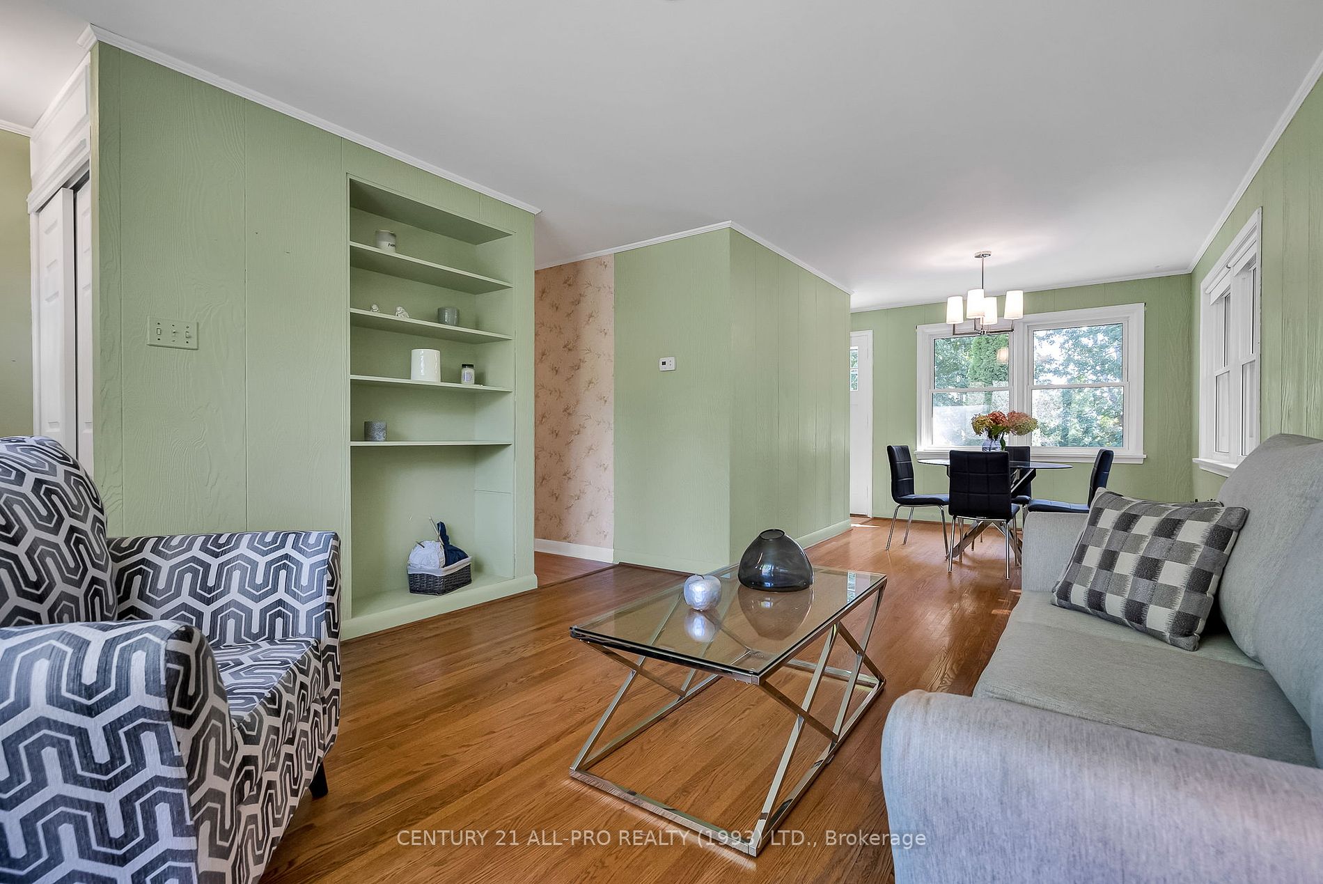 21 Orchard Ave