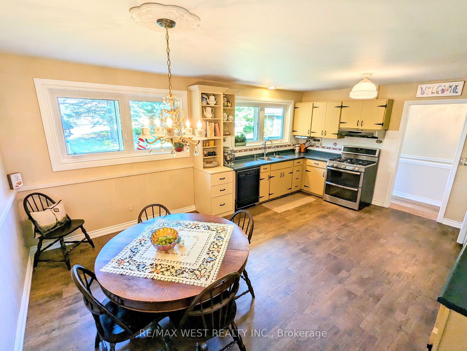 16 Campbell Rd