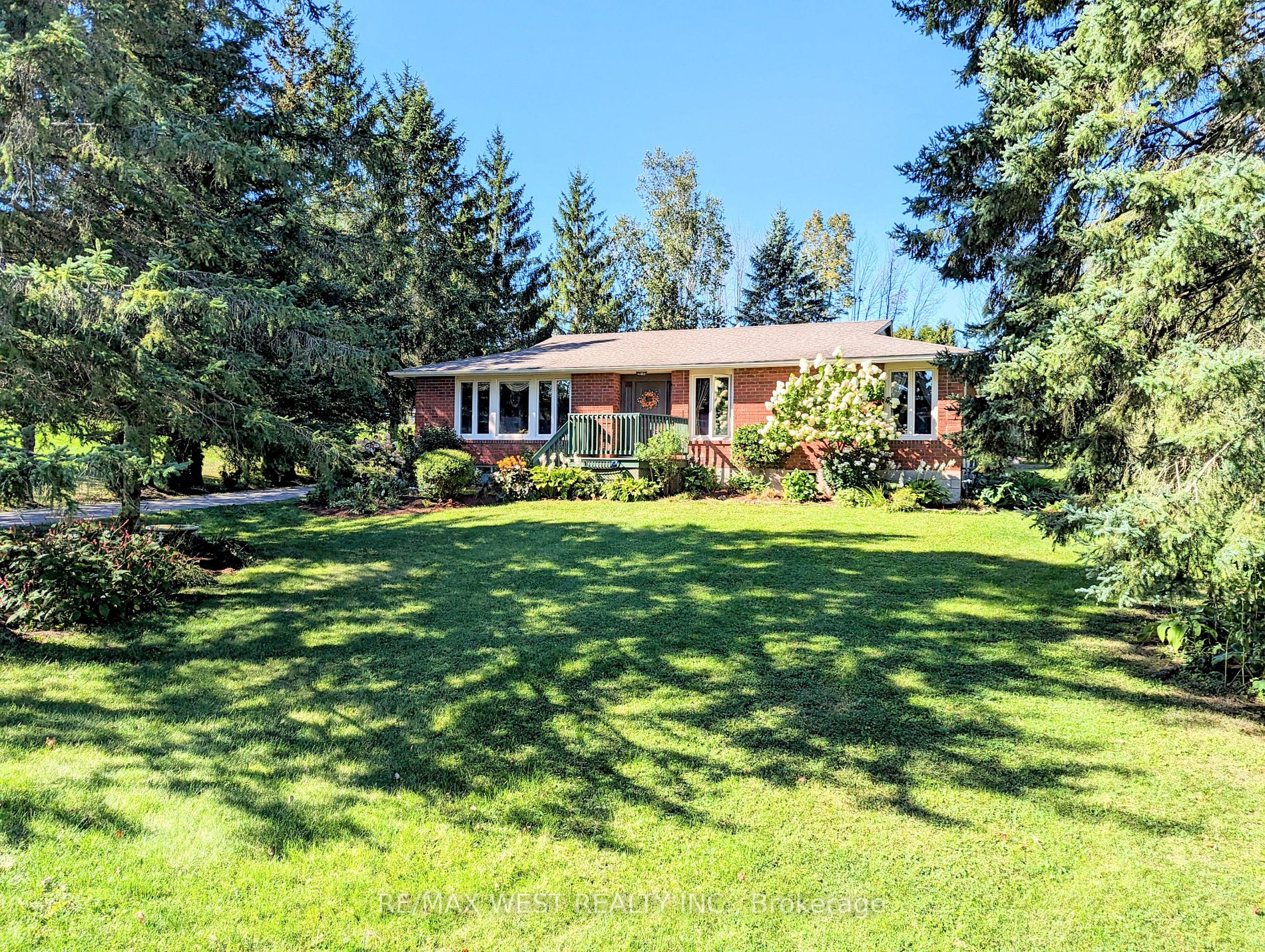 16 Campbell Rd