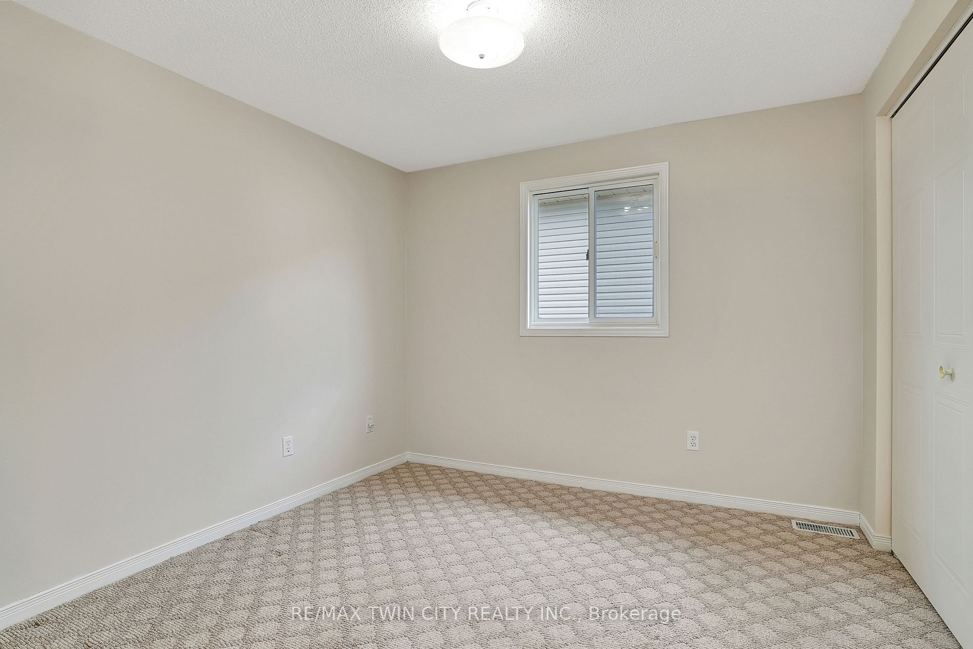 118 Julia Crescent