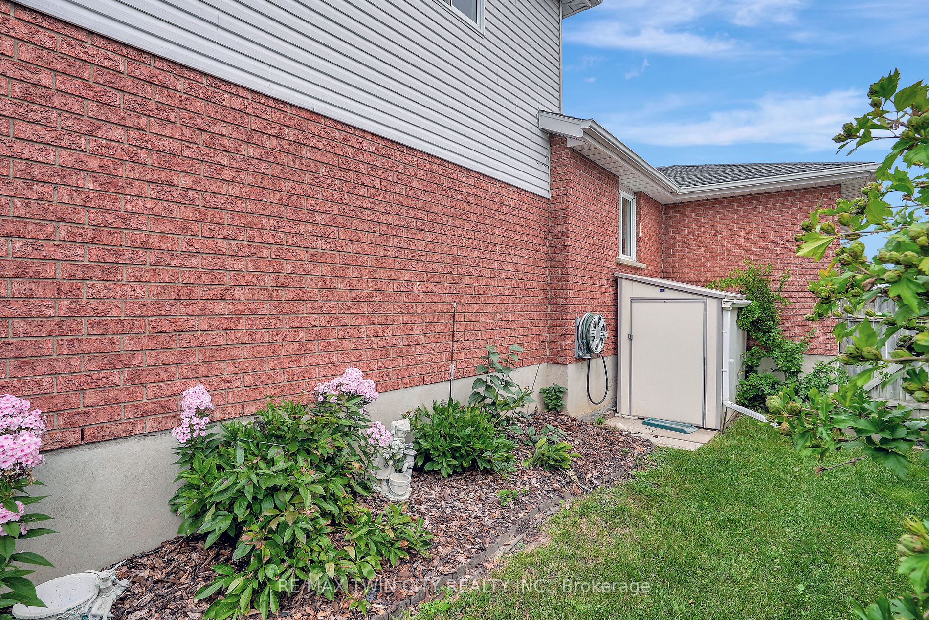 118 Julia Crescent