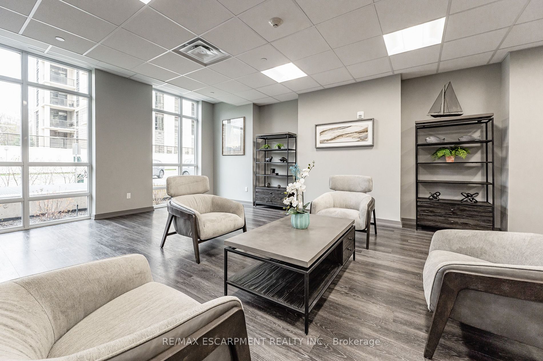 81 Robinson St, #103