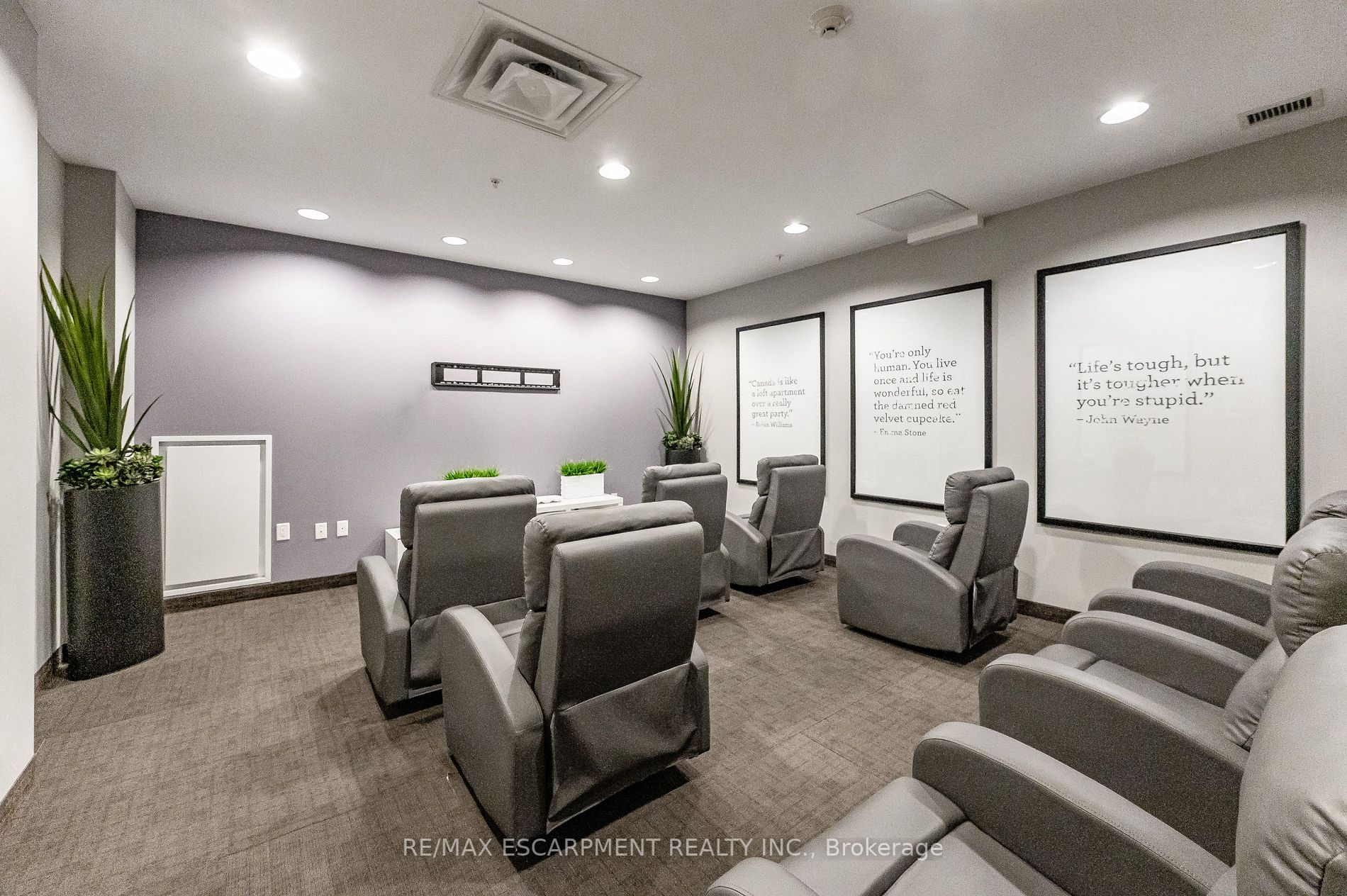 81 Robinson St, #103