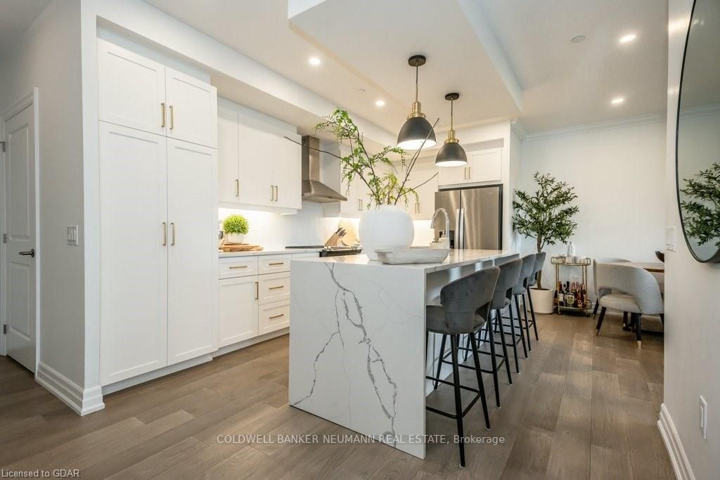 1880 Gordon St, #514