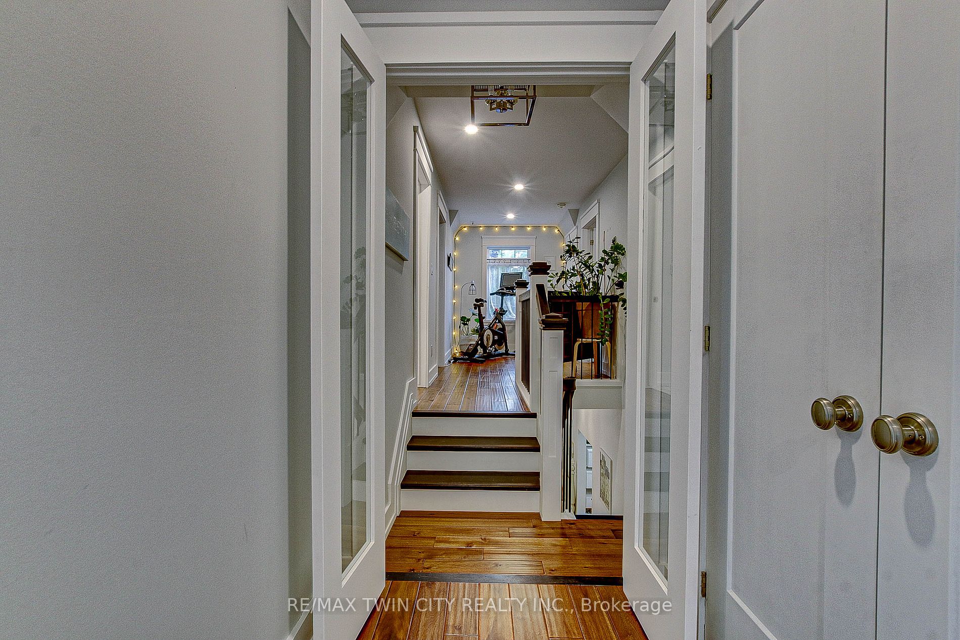 514 George St