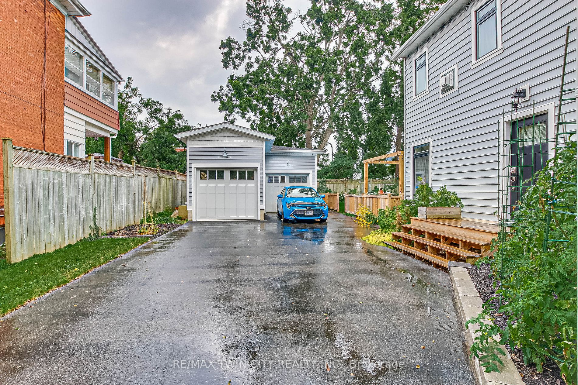 514 George St