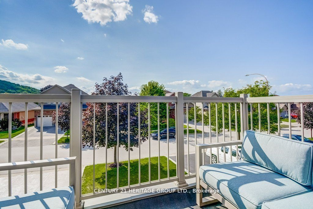 28 Udell Way