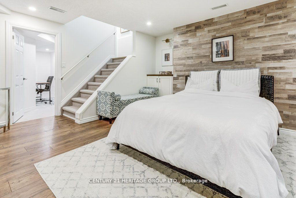 28 Udell Way