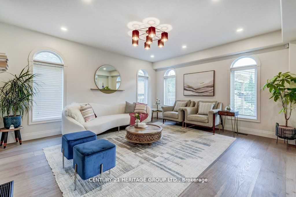 28 Udell Way