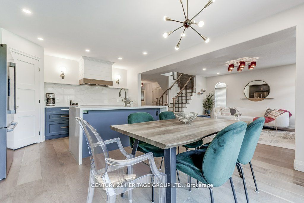 28 Udell Way