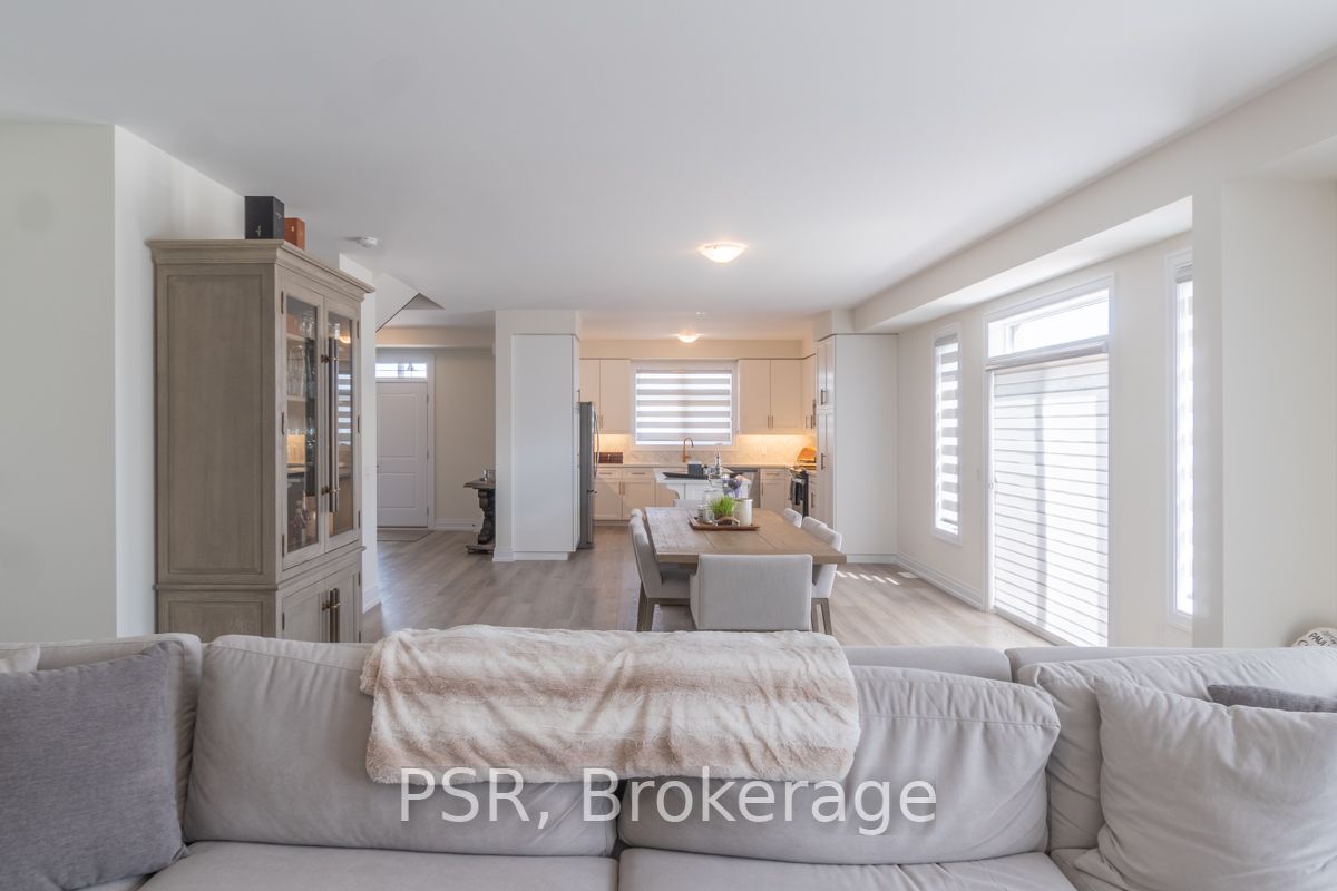 46 Great Falls Blvd S
