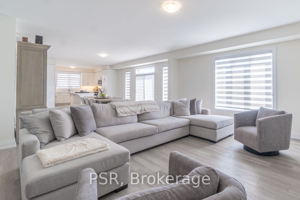46 Great Falls Blvd S