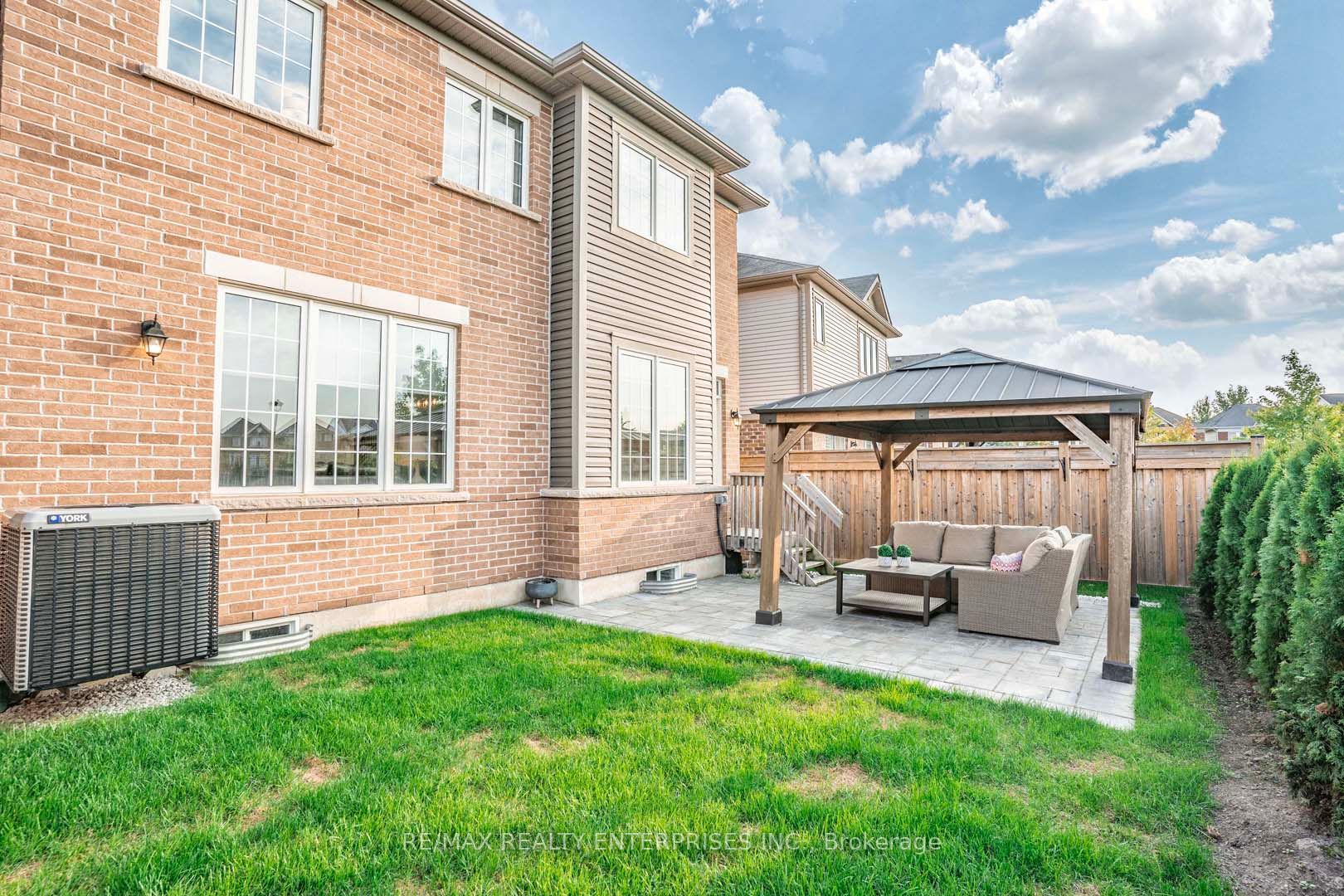 19 Forest Ridge Ave
