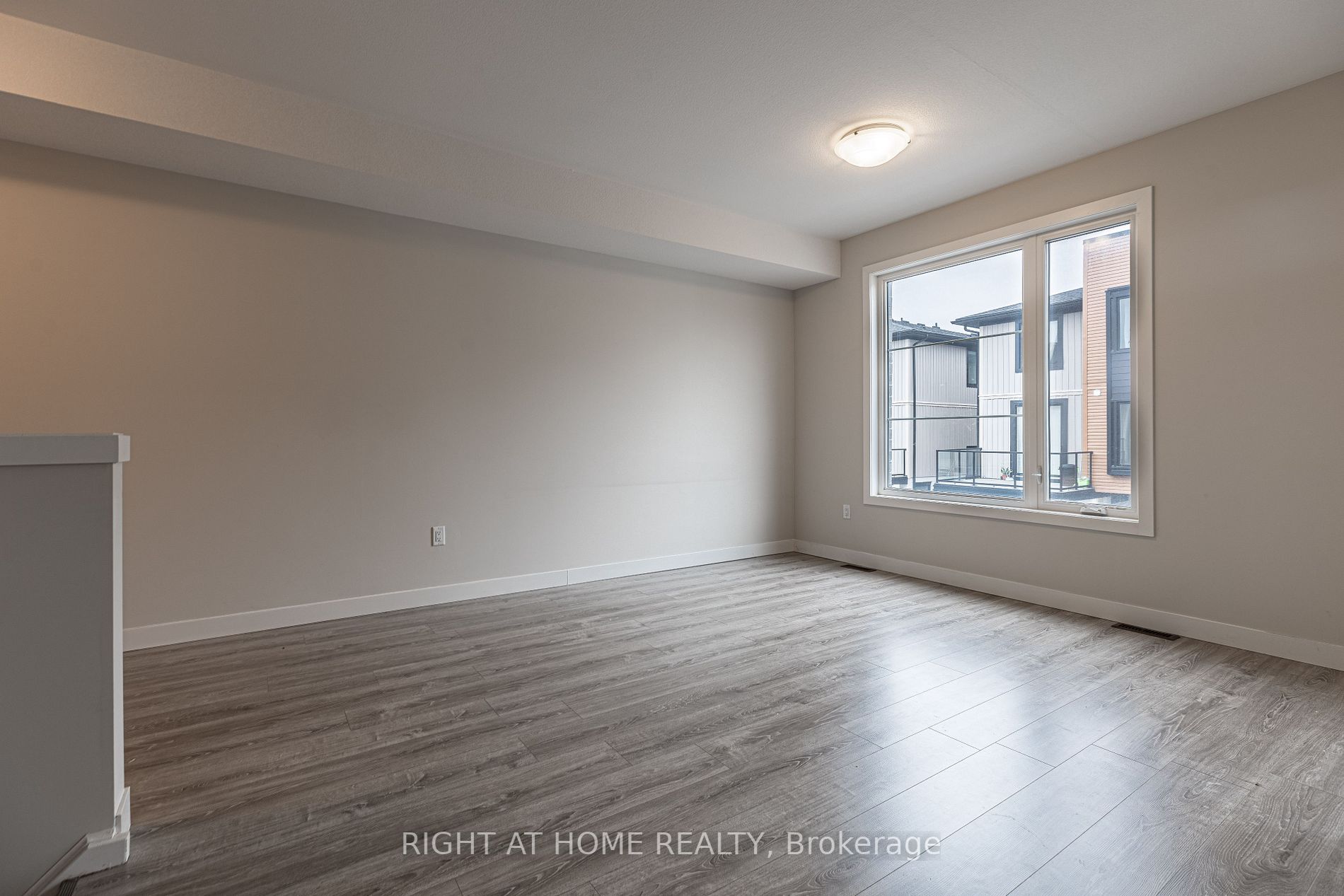 925 Battery Park, #102