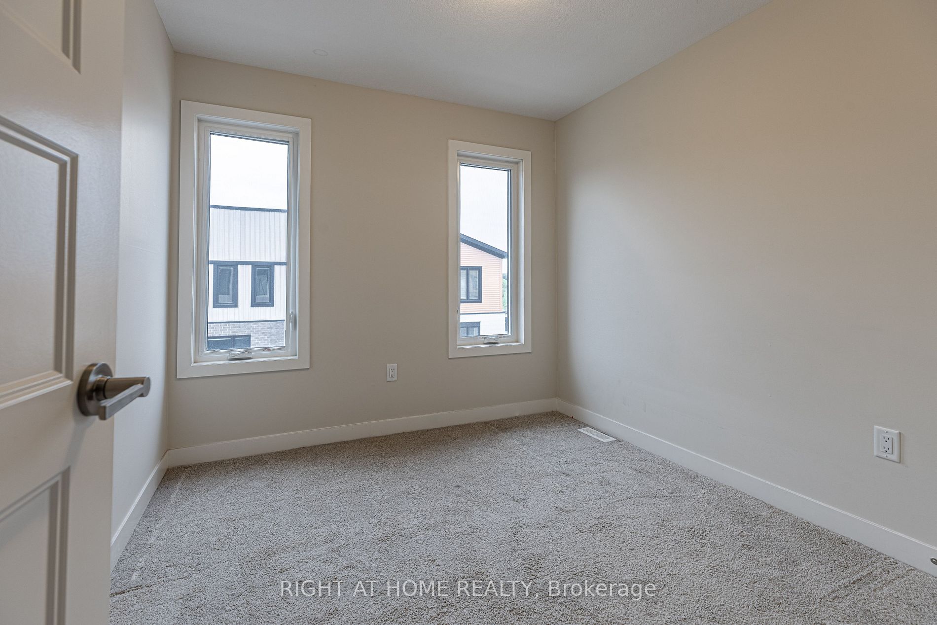 925 Battery Park, #102