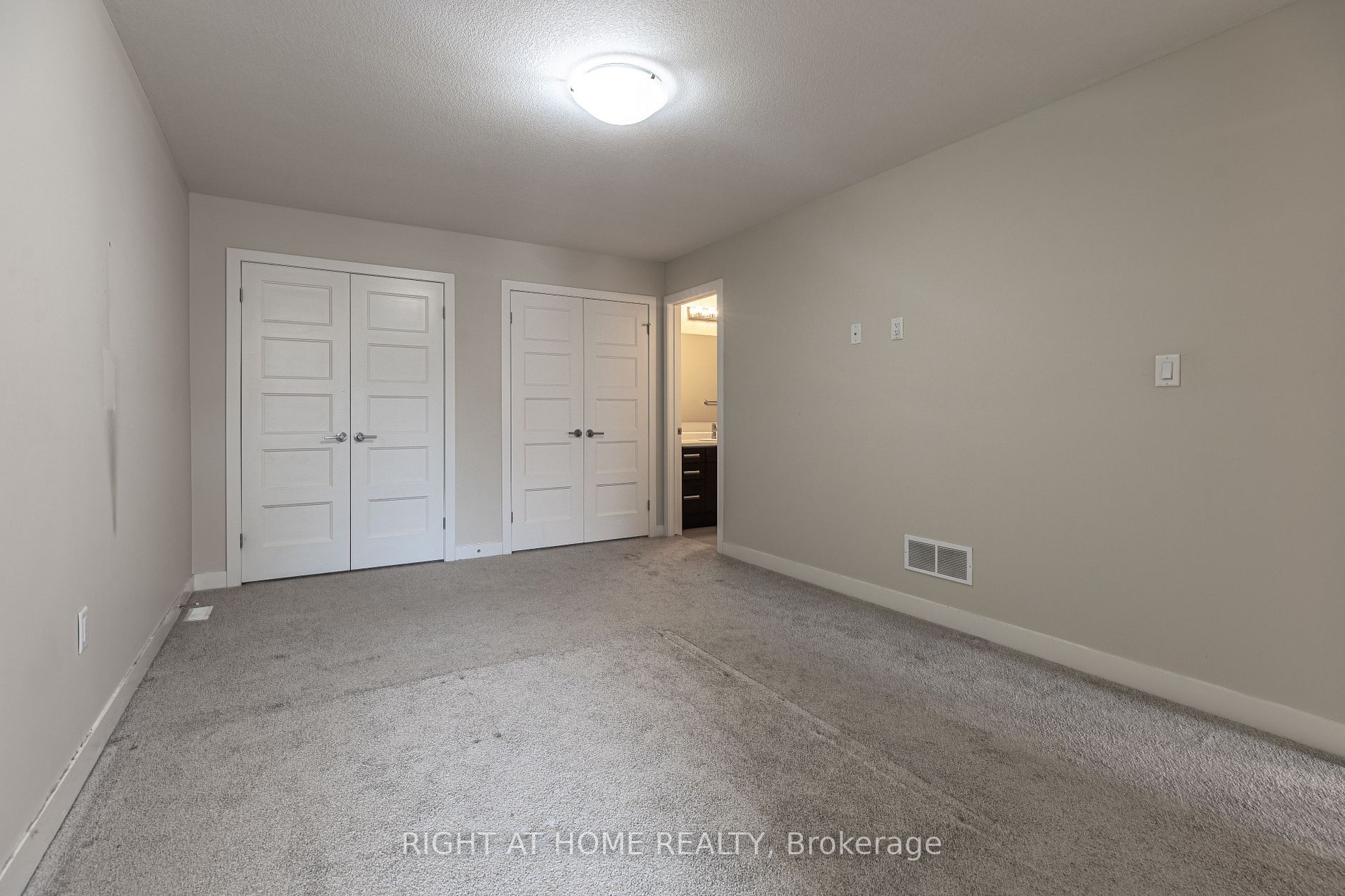925 Battery Park, #102