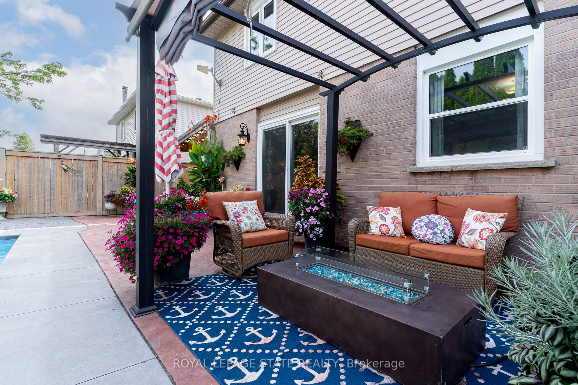 12 Gatestone Dr