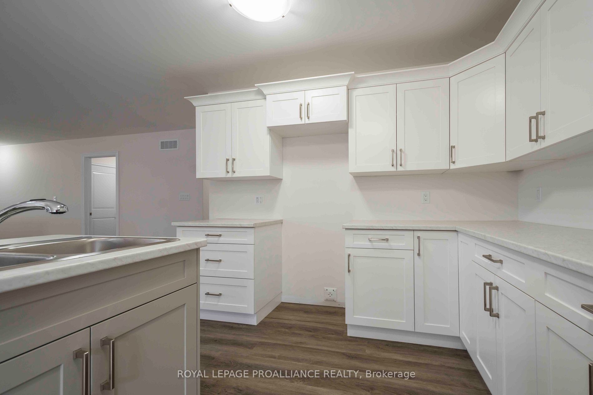 110 Farrington Cres