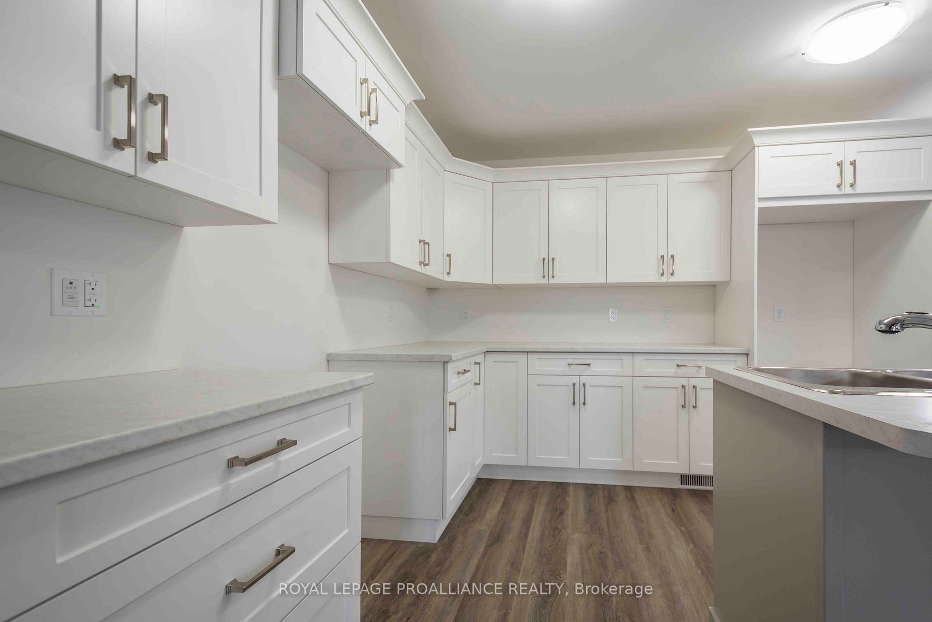 110 Farrington Cres