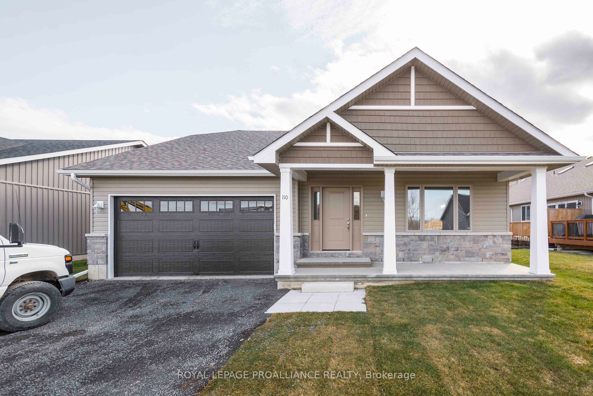 110 Farrington Cres