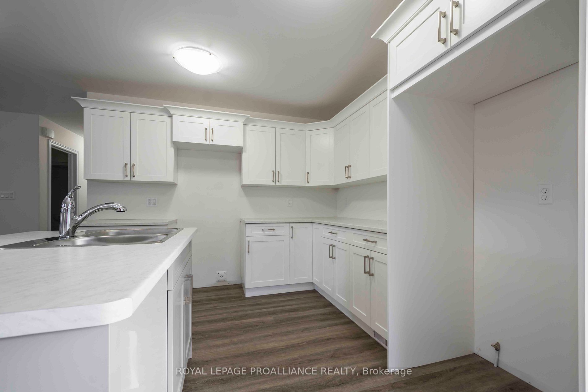 110 Farrington Cres