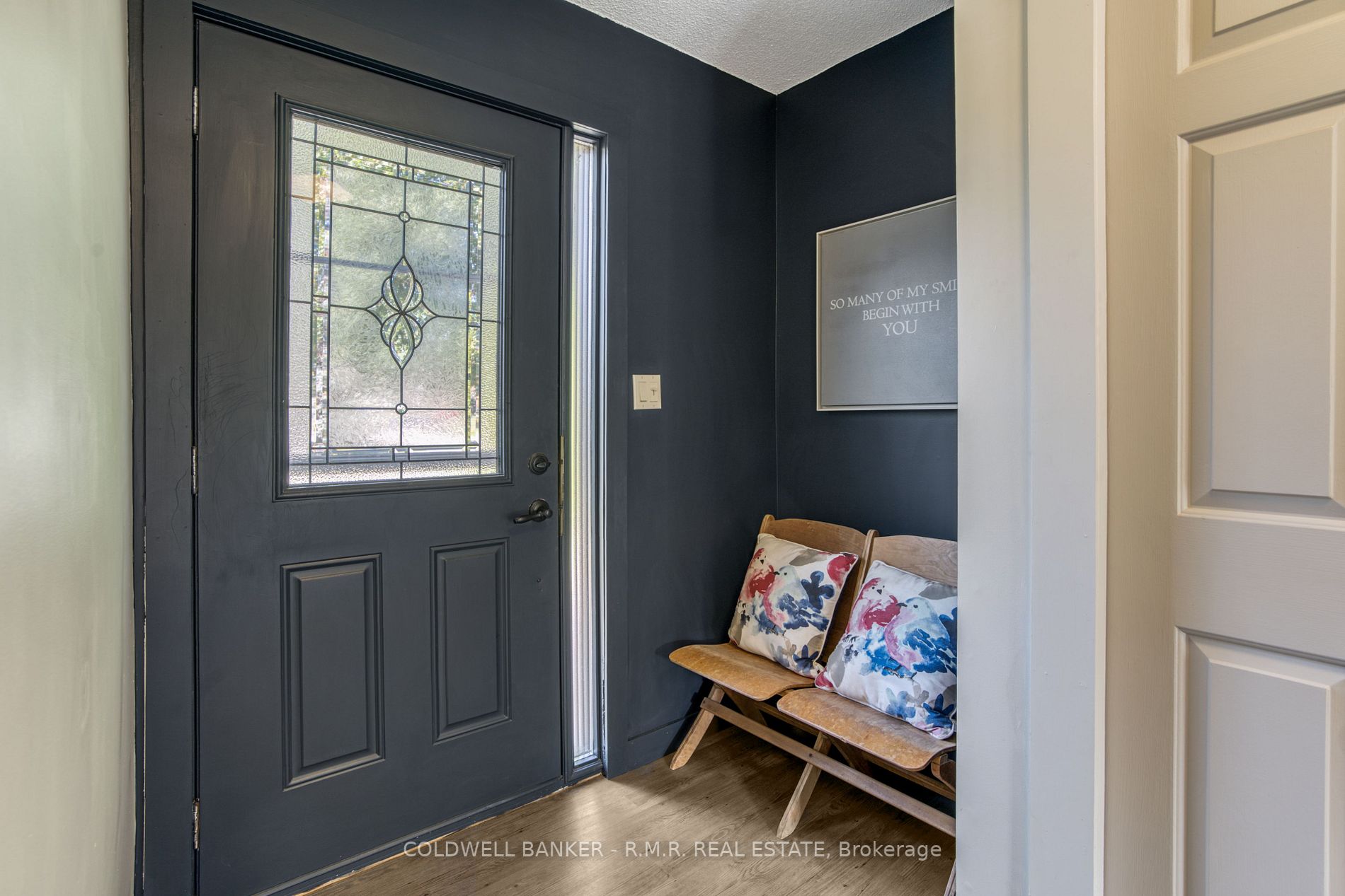 4 Riel Road S