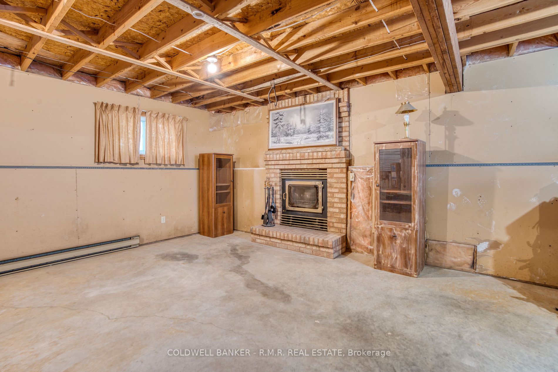 4 Riel Road S