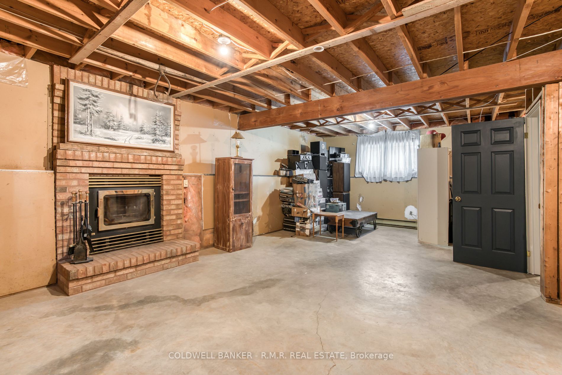 4 Riel Road S