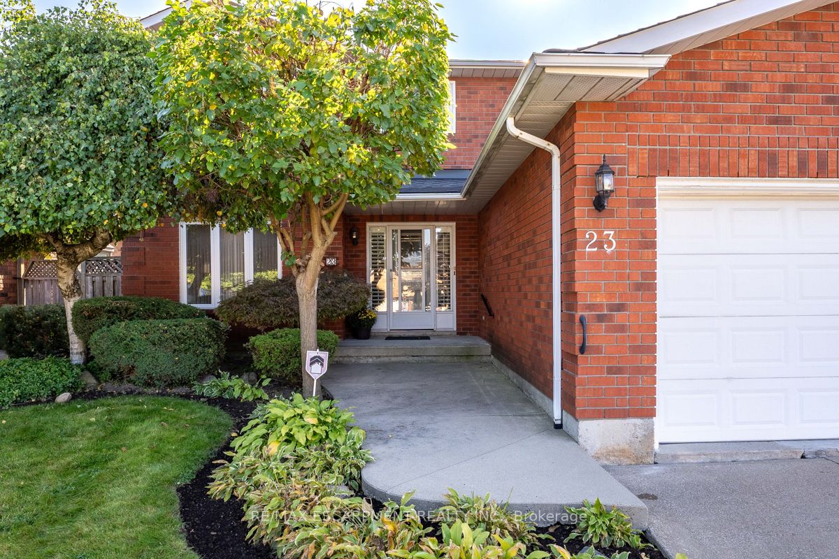 23 Carriagegate Dr
