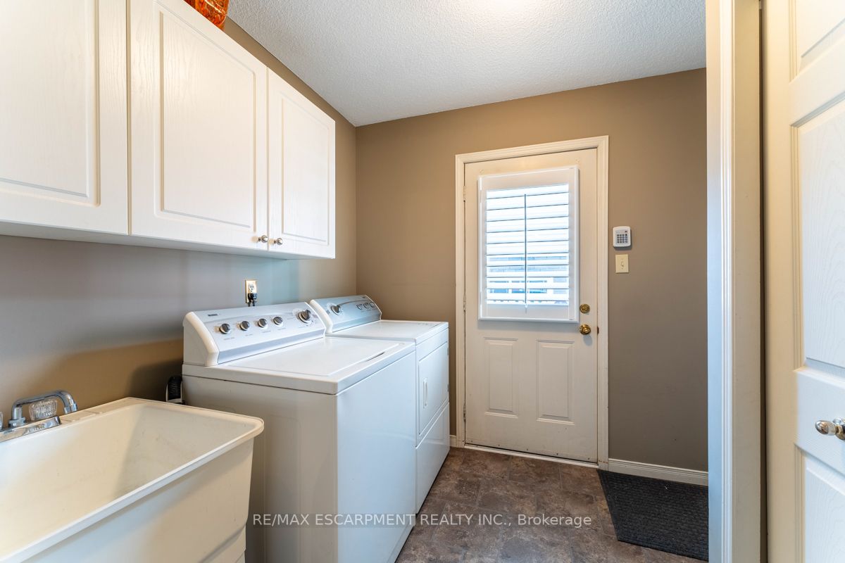 23 Carriagegate Dr
