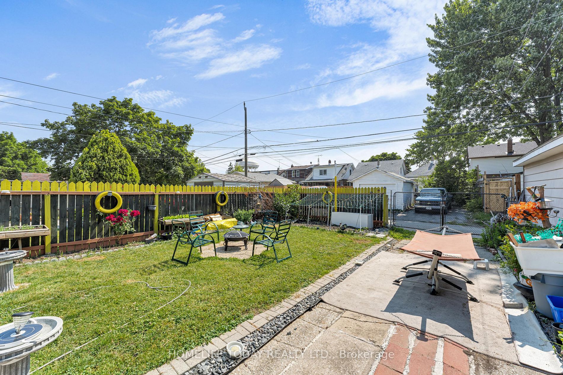 1529 Hall Avenue