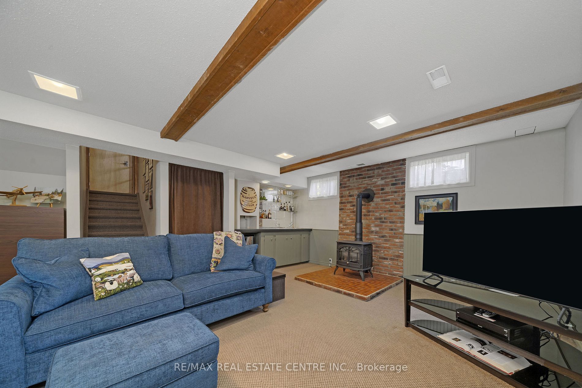5677 Wellington Road 23