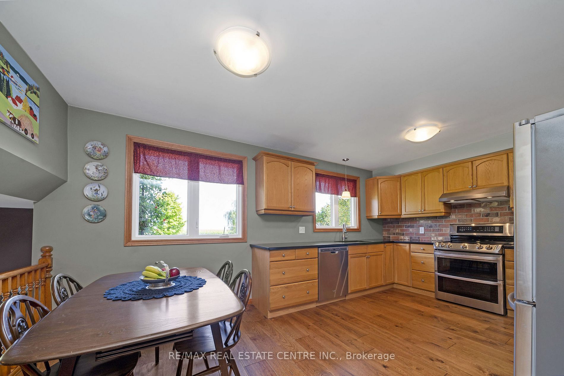 5677 Wellington Road 23