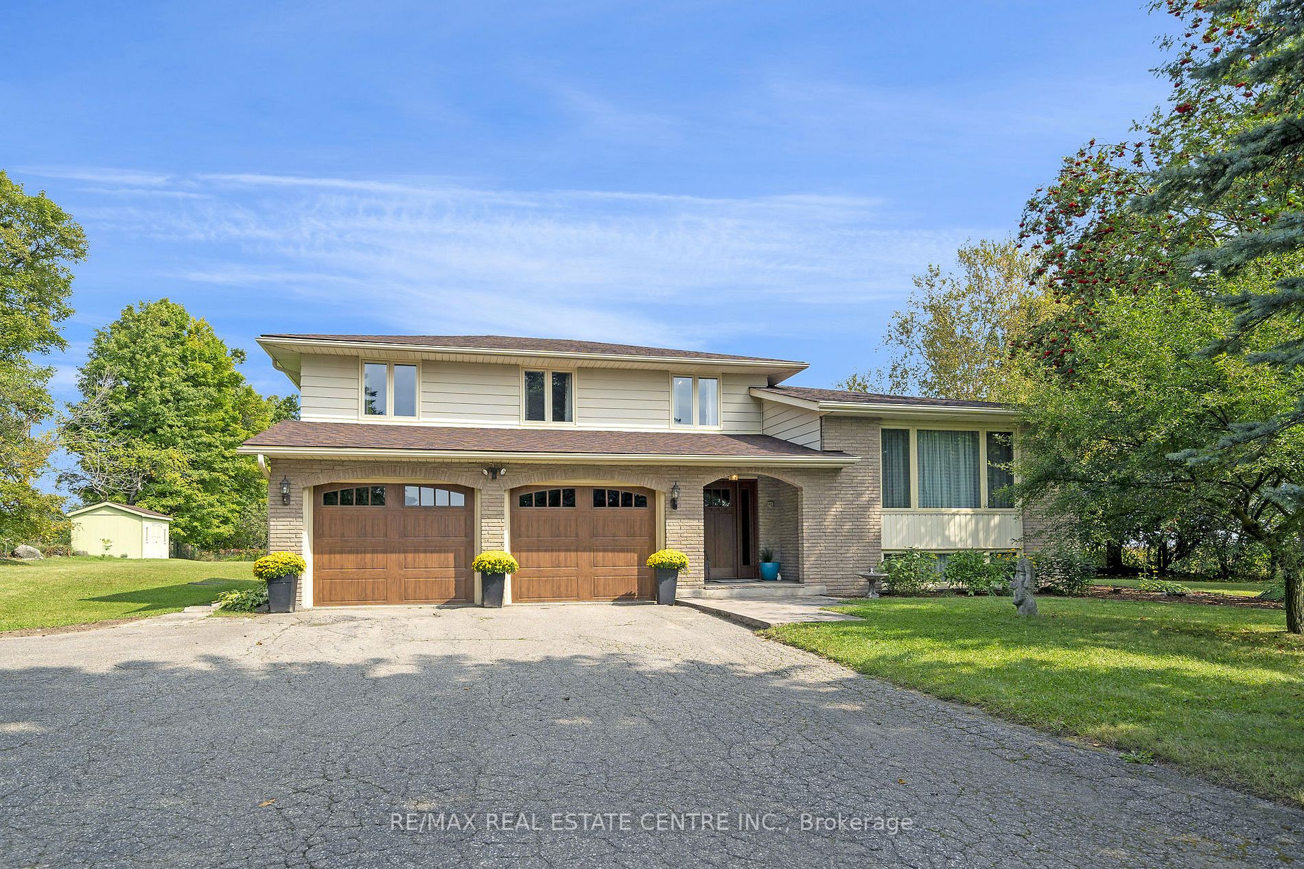 5677 Wellington Road 23