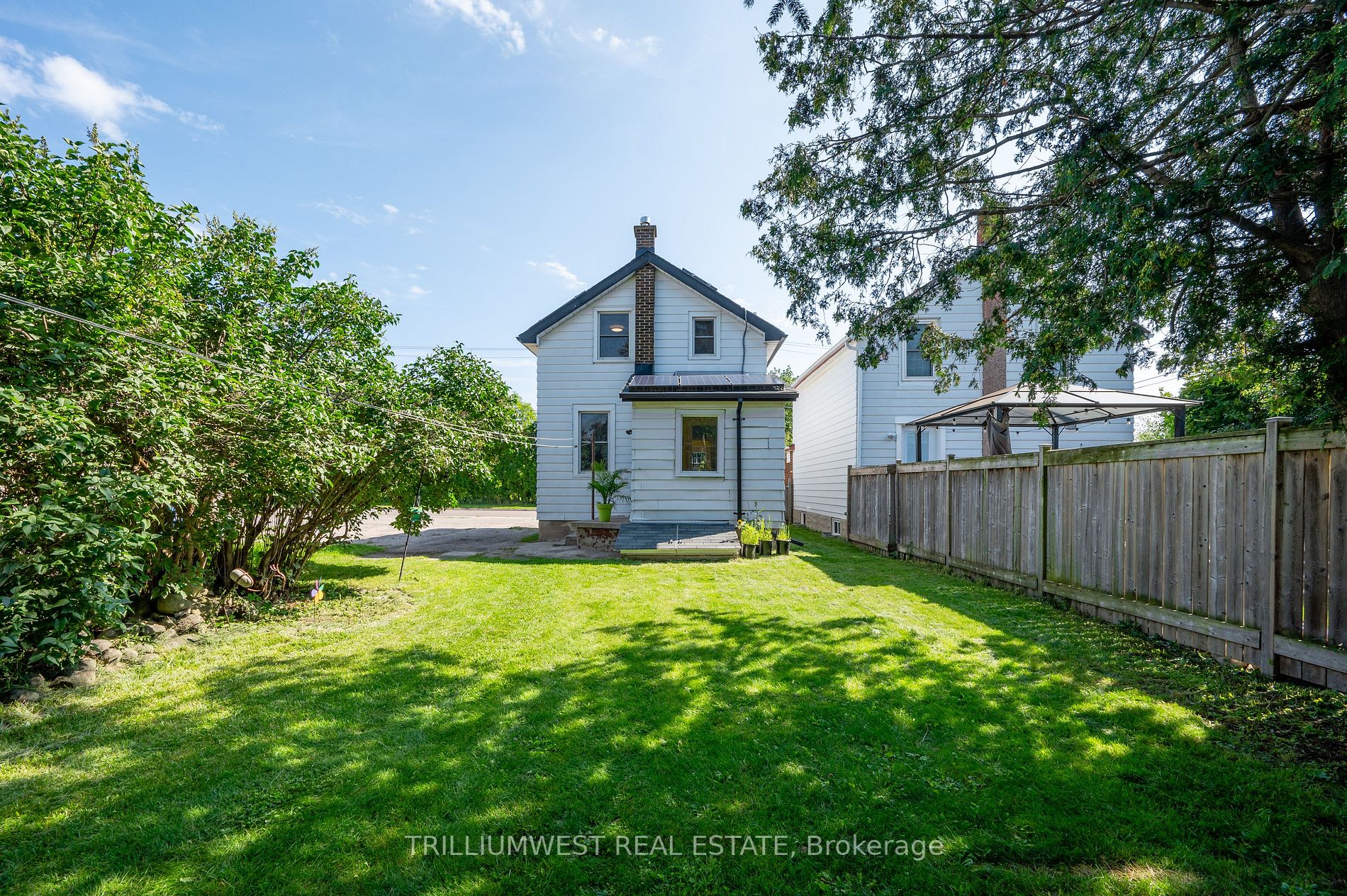 163 Stevenson Street S