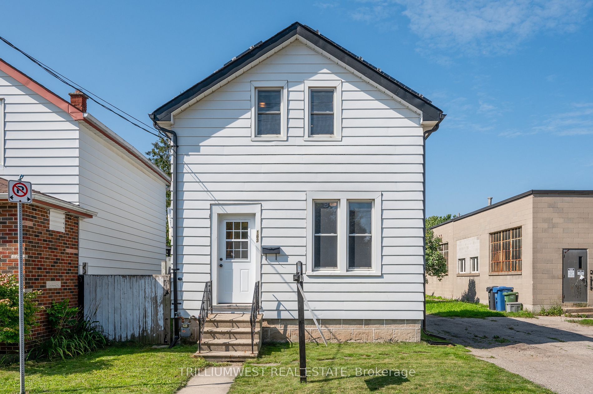 163 Stevenson Street S