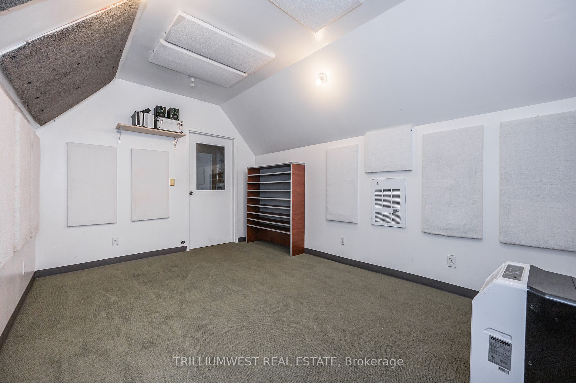 163 Stevenson Street S