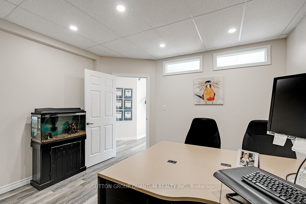 219 Dundas St E, #6