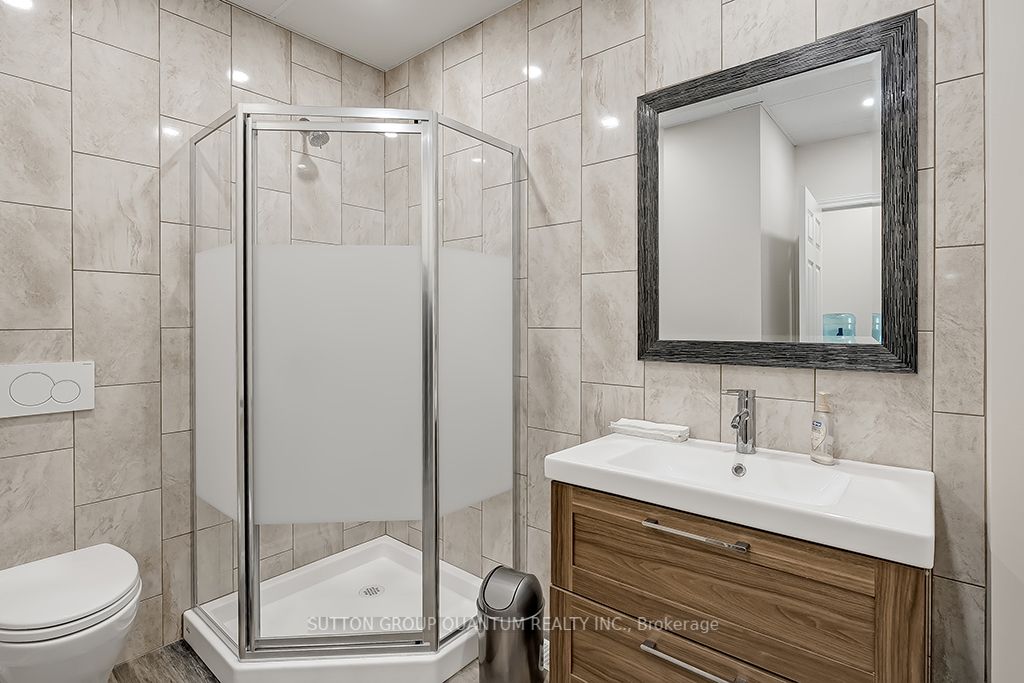 219 Dundas St E, #6