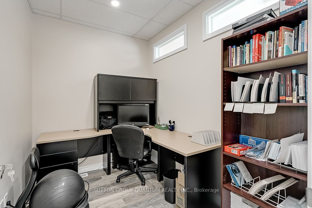 219 Dundas St E, #6