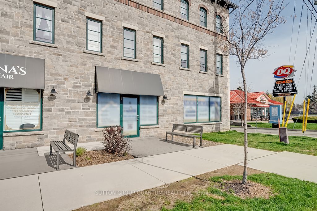 219 Dundas St E, #6