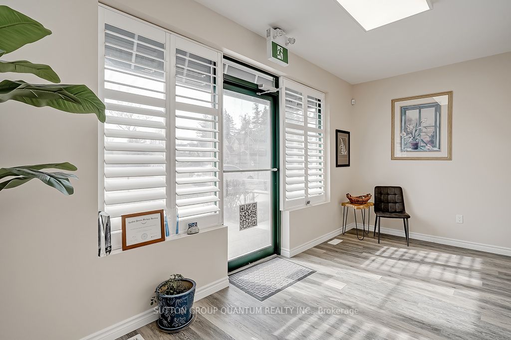 219 Dundas St E, #6