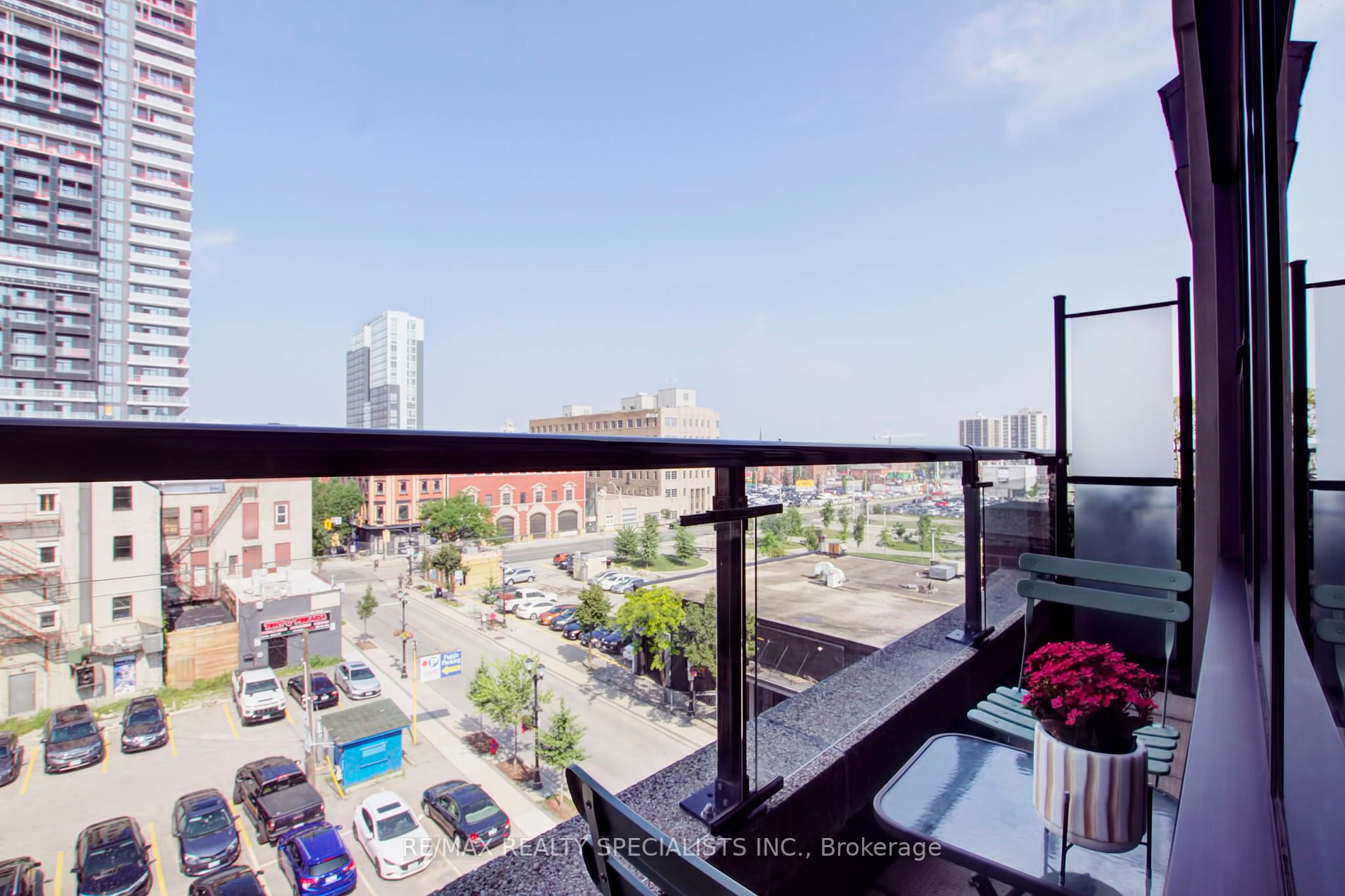 80 King William St, #402