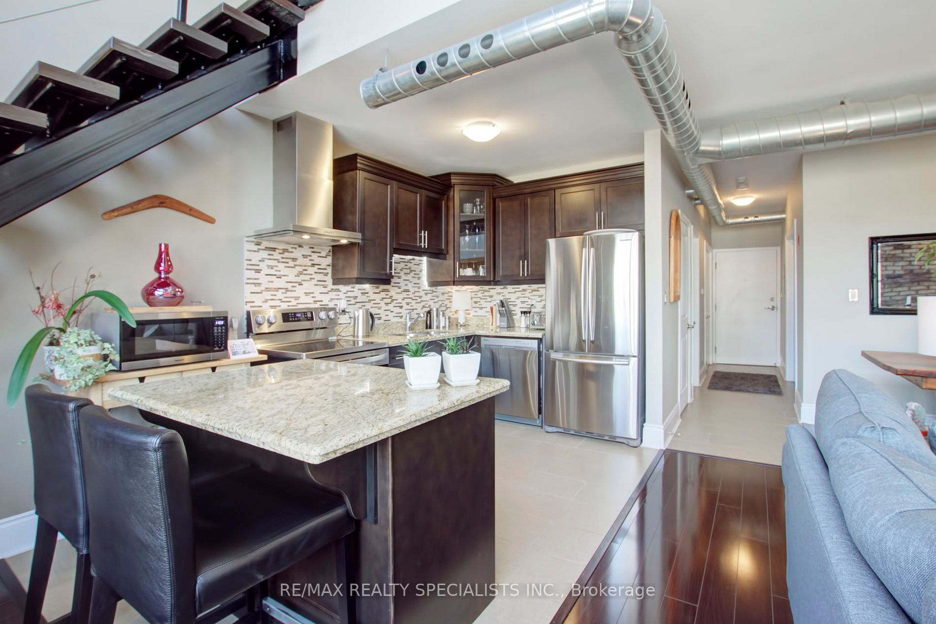 80 King William St, #402